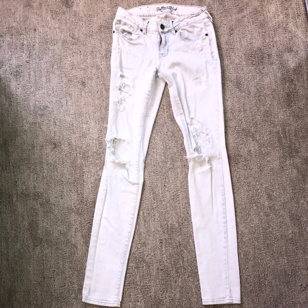 Light wash- distressed jeans